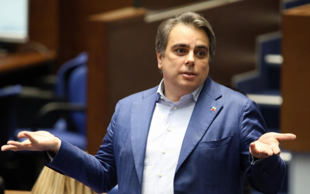 Явор Божанков: Асен Василев ни води самосиндикално към катастрофа