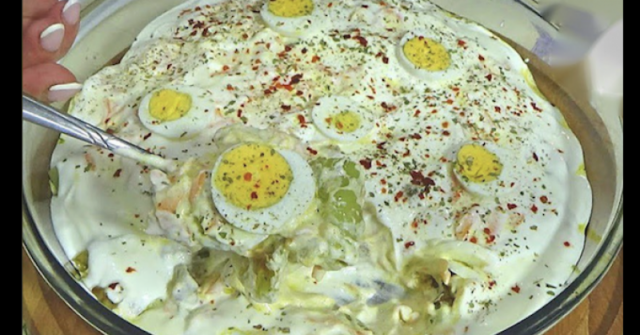 ХИТ САЛАТА С КИСЕЛО МЛЯКО: Който я направи, се влюбва в този вкус!