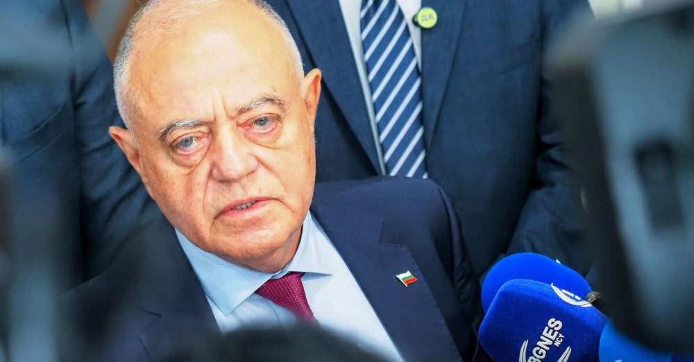 Опит за саботаж срещу еврото: Крайната цел е била да се спре смяната на валутата