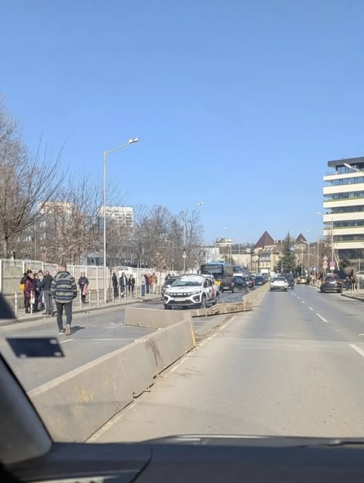 Извънредно: Тежка катастрофа в София! Хвърчат спешни екипи, движението е блокирано!