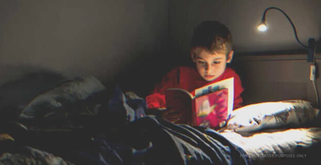 ПЛАКАХ ЧЕТЕЙКИ ДНЕВНИКА НА ПОКОЙНАТА СИ МАЙКА ,ТОГАВА НАУЧИХ ,ЧЕ ИМАМ СЕСТРА ,КОЯТО ЖИВЕЕ В СЪСЕДСТВО
