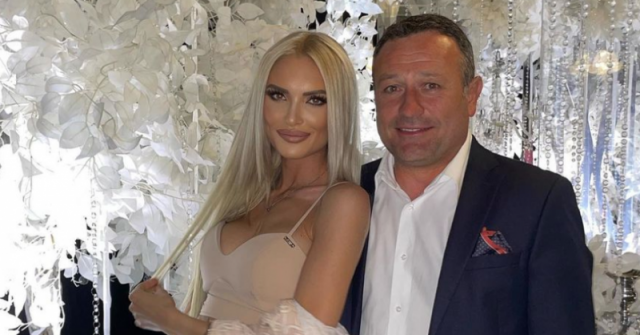 Рачков със звезден 50-ти юбилей: Анита в приказна рокля, майка й зашемети всички с красота (Снимки):