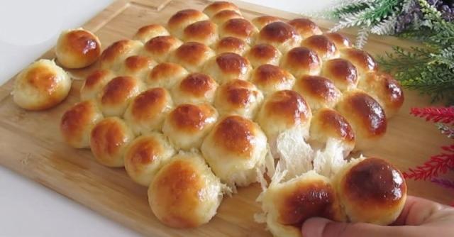 Бъркани милинки с масло  меки пухчета без месене! За нула време стават цяла планина: