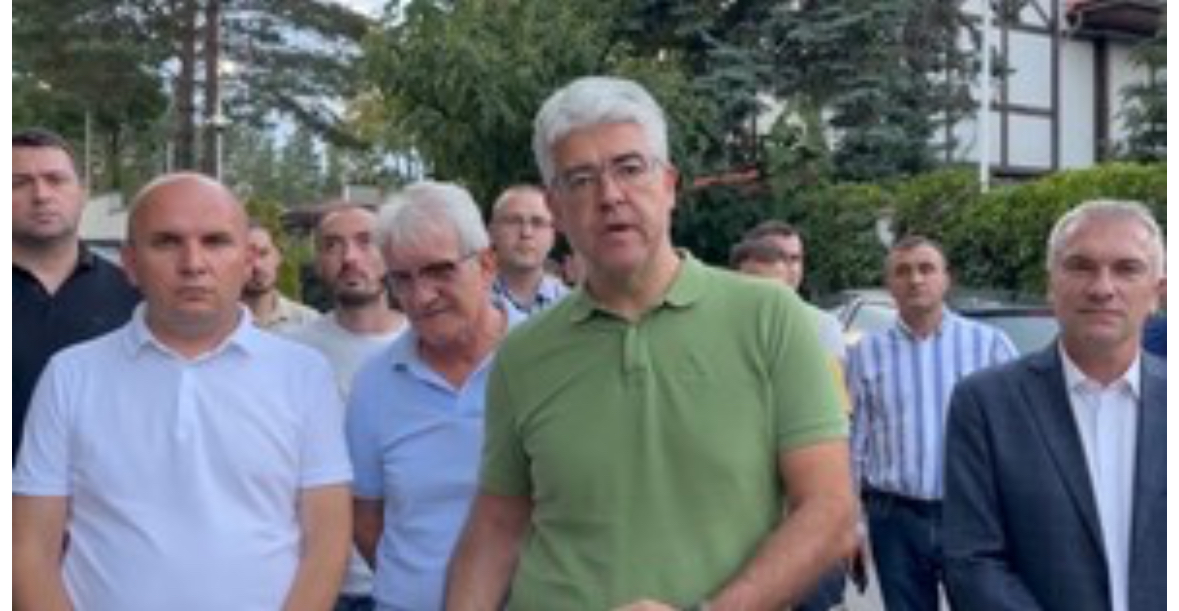 Собствениците влязоха в сарая на Доган в „Бояна”, ДПС го обсадиха отвън