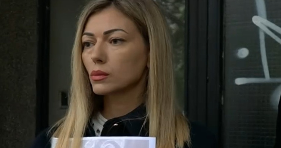 Говори Сези, чиито съпруг разби колата й с чук, а след това стреля по нея посред бял ден