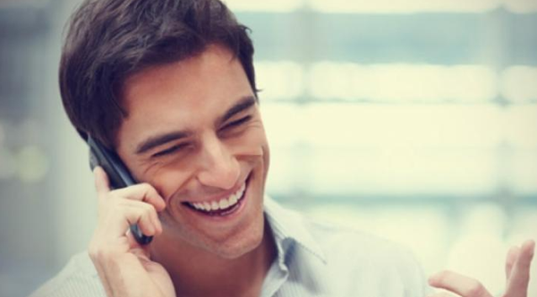 Очите като огледало на душата: Какъв е погледът на влюбения мъж